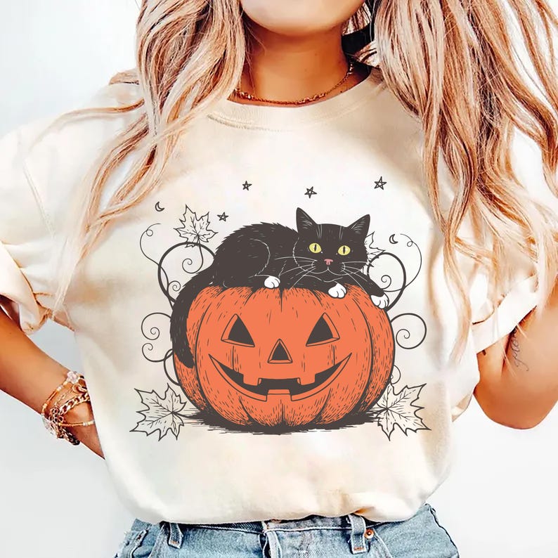 Cute Halloween Black Cat Short Sleeve Shirt, Spooky Pumpkin Halloween Tee, Trendy Halloween Crewneck Short Sleeve Shirt
