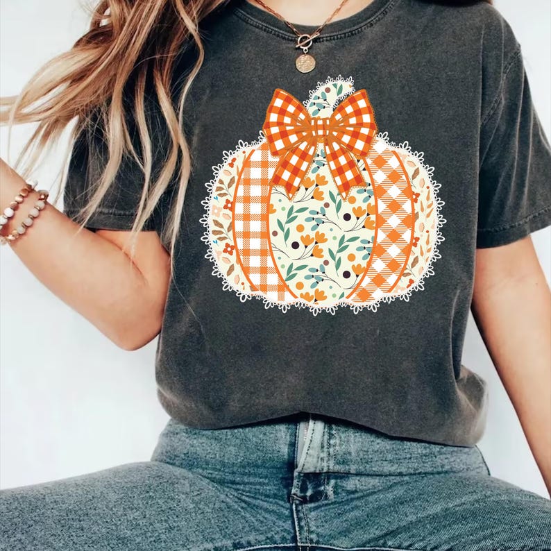 Farm Fresh Pumpkins Short Sleeve Shirt, Hand Picked Daily Pumpkin Season Tee, Fall Autumn Harvest Thanksgiving Short Sleeve Shirt