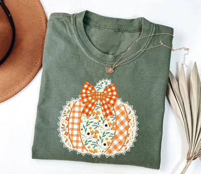 Farm Fresh Pumpkins Short Sleeve Shirt, Hand Picked Daily Pumpkin Season Tee, Fall Autumn Harvest Thanksgiving Short Sleeve Shirt